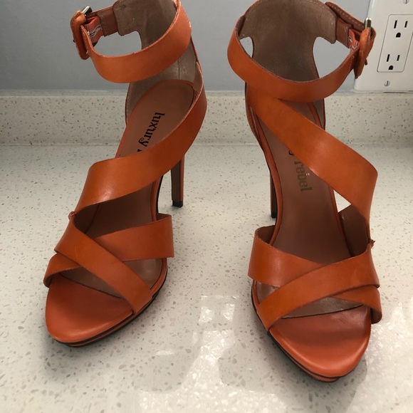 Luxury rebel orange size 10 perfect leather - Picture 5 of 8